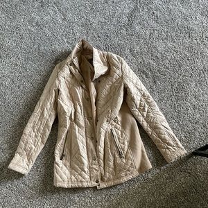 Barely worn like new pea in the pod maternity jacket size S